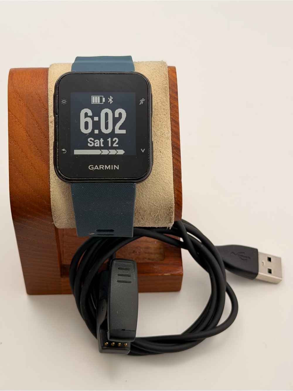 Garmin Forerunner 35, Tested, New Band, Very Good, Charger Included, Smartwatch